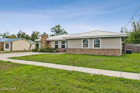716 E Pine Forrest Dr, Lynn Haven, FL 32444 photo 2