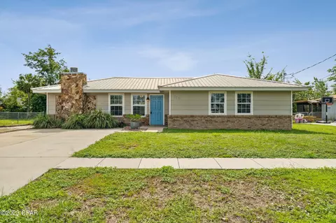 716 E Pine Forrest Dr, Lynn Haven, FL 32444