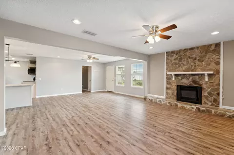 716 E Pine Forrest Dr, Lynn Haven, FL 32444 photo 4