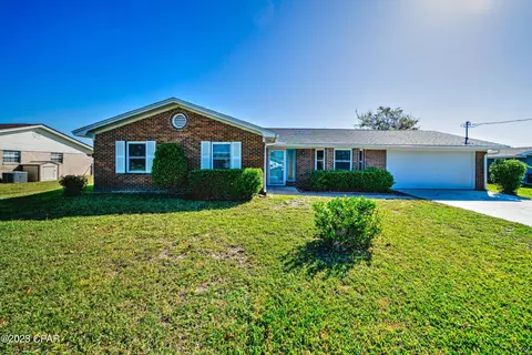 150 Lauren Ln, Panama City, FL 32404