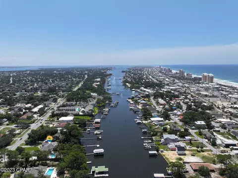 8641 N Lagoon Dr, Panama City Beach, FL 32408