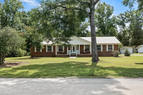 10966 NW Melinda Dr, Bristol, FL 32321