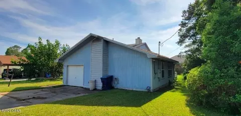 2324 Oakwood St, Panama City Beach, FL 32408