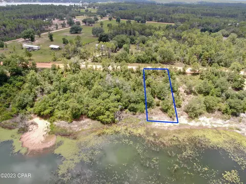 38 Woodymarion Dr, Chipley, FL 32428