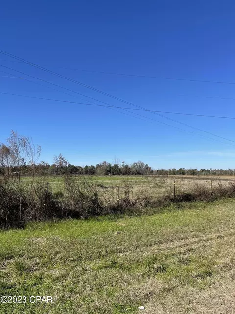 3011 Sapp Rd, Cottondale, FL 32431