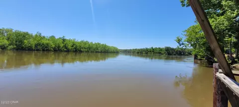 612 Byrd Parker Dr, Wewahitchka, FL 32465