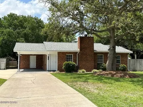 8179 Pinosa St, Navarre, FL 32566