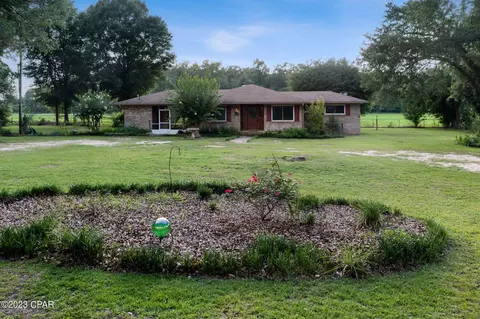 5861 Highway 77, Graceville, FL 32440
