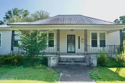 408 Main St, Chattahoochee, FL 32324