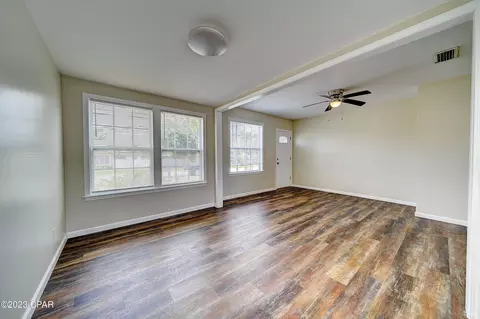 613 Bay Ave, Panama City, FL 32401