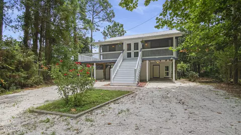 424 E Nursery Rd, Santa Rosa Beach, FL 32459