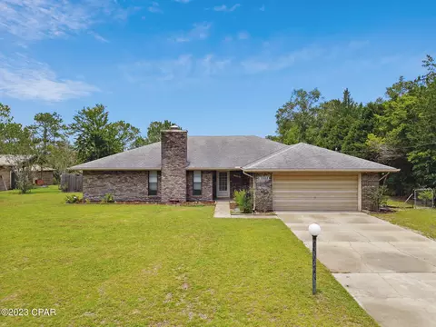 3558 Westbrook Dr, Chipley, FL 32428