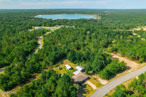 3945 Gables Blvd, Chipley, FL 32428 photo 3
