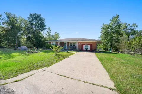 3945 Gables Blvd, Chipley, FL 32428
