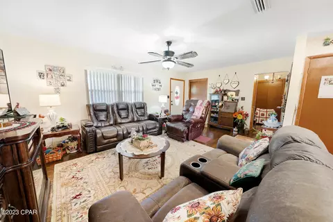 3945 Gables Blvd, Chipley, FL 32428 photo 7