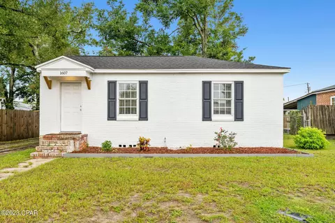 1607 W 11th St, Panama City, FL 32401