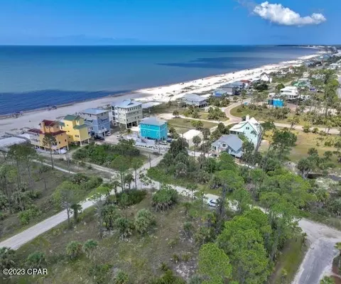 192 Canoe Ln, Port St Joe, FL 32456