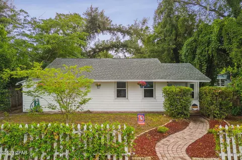 306 E 2nd Ct, Panama City, FL 32401