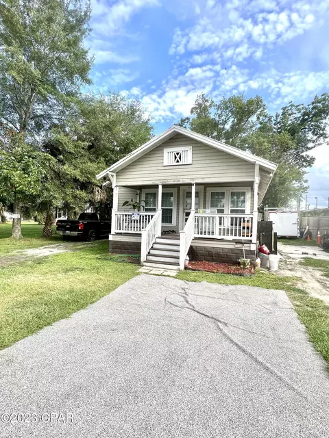 4171 Baltzell St, Marianna, FL 32446