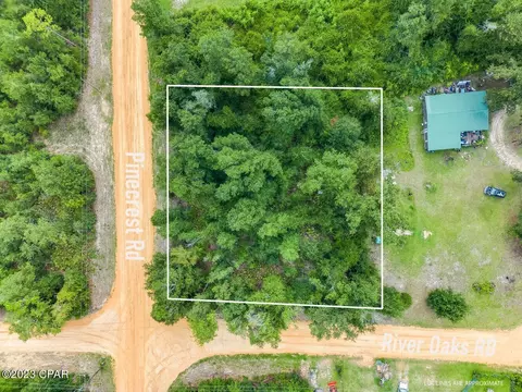 12227 Pinecrest Rd, Fountain, FL 32438