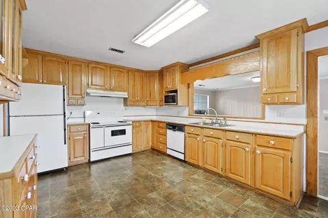 676 3rd St, Chipley, FL 32428 photo 14
