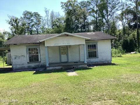 841 3rd St, Chipley, FL 32428