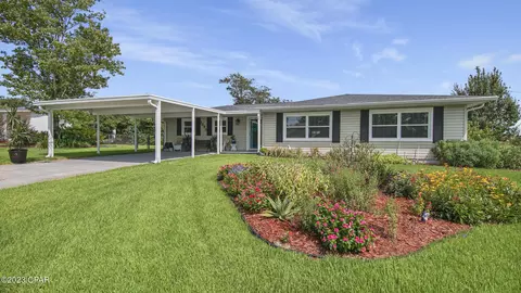 1033 Oxford Dr, Panama City, FL 32405