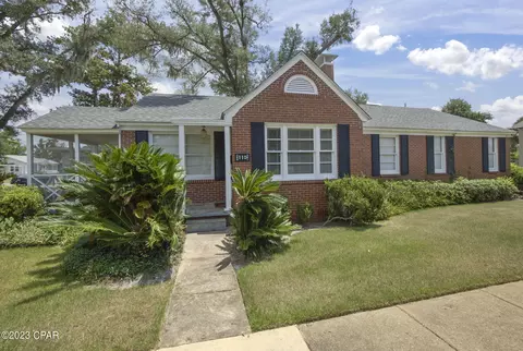 110 Hamilton Ave, Panama City, FL 32401