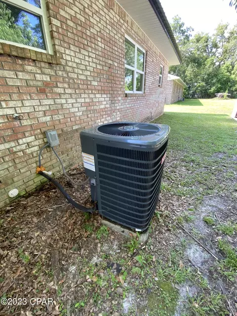 799 Sinclair St, Chipley, FL 32428 photo 9