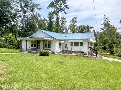 865 Pine Ave, Chattahoochee, FL 32324