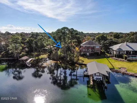 121 NW Linstew Dr, Fort Walton Beach, FL 32548