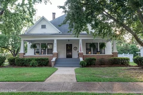 976 Main St, Chipley, FL 32428