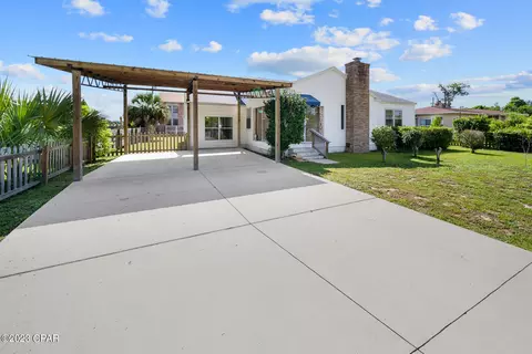 120 N Cove Blvd, Panama City, FL 32401
