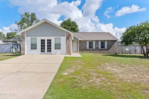 3119 Skyhawk Dr, Crestview, FL 32539