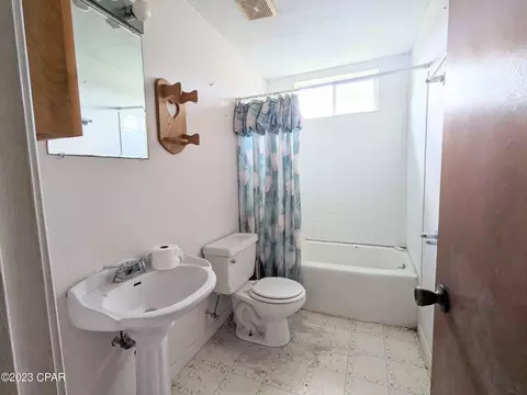 7061 Brinson Rd, Bascom, FL 32423 photo 11