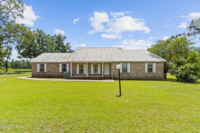 1747 Clayton Rd, Chipley, FL 32428