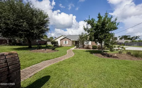 1700 New Hampshire Ave, Lynn Haven, FL 32444