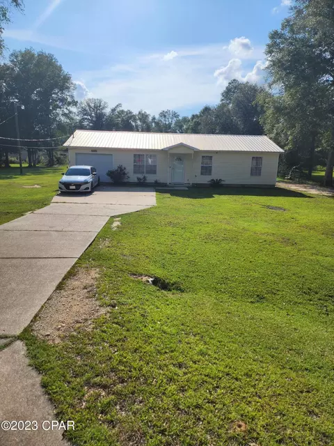 5211 Marcus Dr, Greenwood, FL 32443