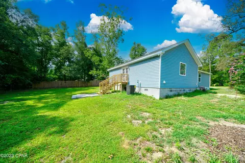 607 N Pear St, Chipley, FL 32428 photo 7