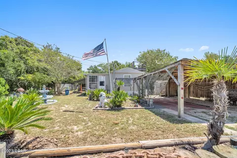 334 Christmas Tree Ln, Panama City Beach, FL 32413