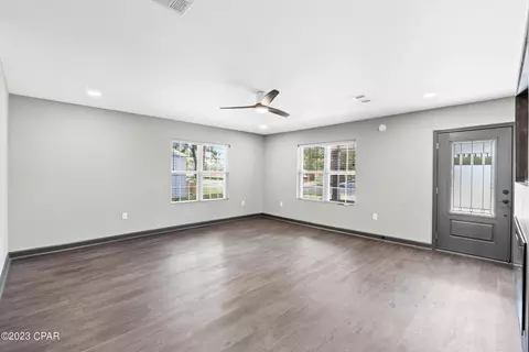 717 Sinclair St, Chipley, FL 32428 photo 6