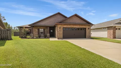 4700 Deerfield Dr, Panama City, FL 32404