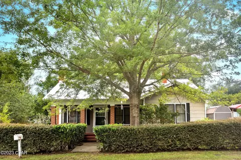 789 2nd St, Chipley, FL 32428