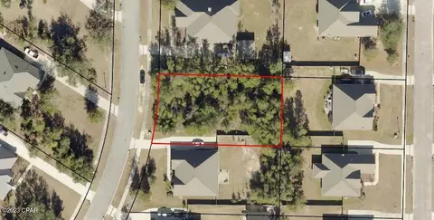 112 Lake Merial Shores Dr, Southport, FL 32409