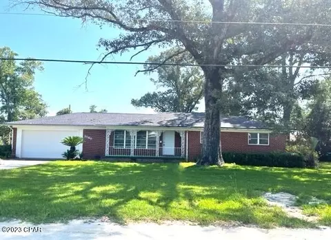 3060 4th St, Marianna, FL 32446