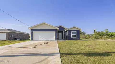 6604 Lake Dr, Panama City, FL 32404
