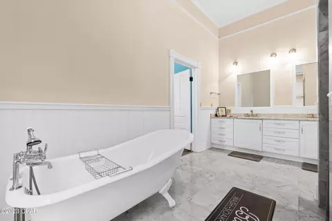 742 3rd St, Chipley, FL 32428 photo 18