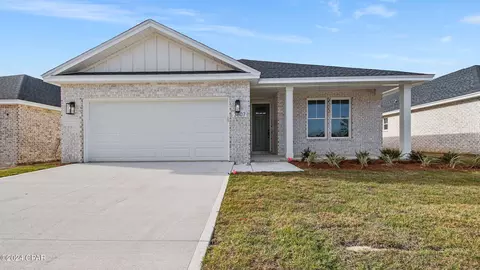 3786 Heartwood St, Panama City, FL 32404