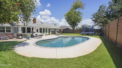 107 Loyola Ln, Panama City, FL 32405