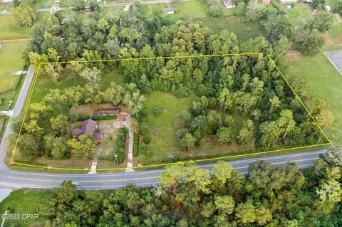 527 Main St, Chipley, FL 32428 photo 2
